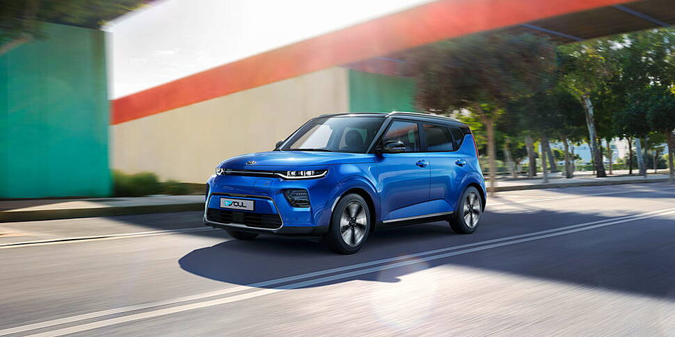 An Electric Vehicle Has Been V...