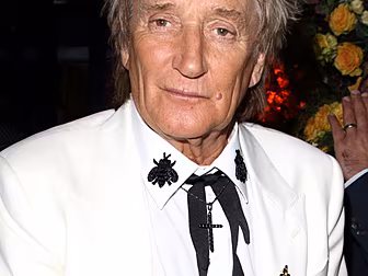 Rod Stewart Accused Of Punchin...