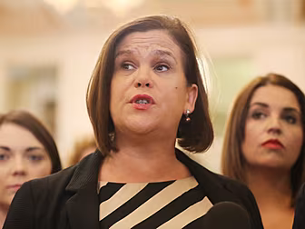 Sinn Féin Backs Deal To Restor...