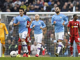 Manchester City canter to FA C...
