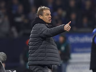 Klinsmann steps down as Hertha...