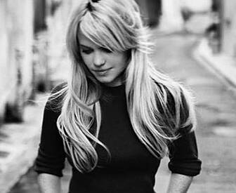 Singer Duffy Explains Her Abse...