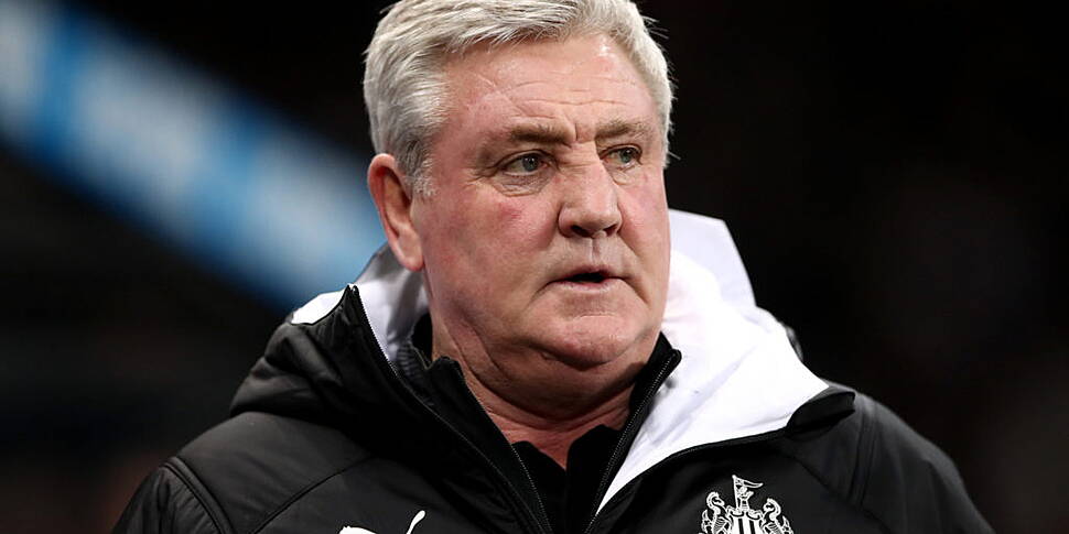 Steve Bruce bans Newcastle pla...