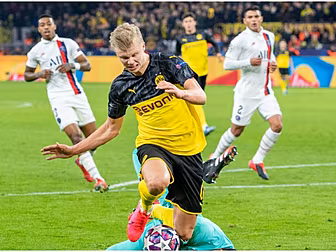 PSG v Borussia Dortmund in Cha...