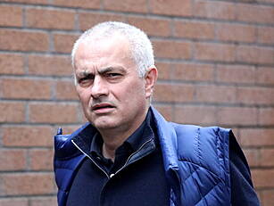 Mourinho slams 'disgraceful de...