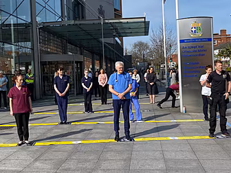 Mater Hospital Staff Applaud I...