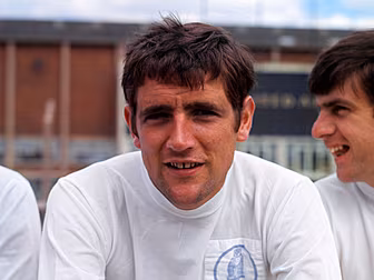 Leeds to name stand after club...
