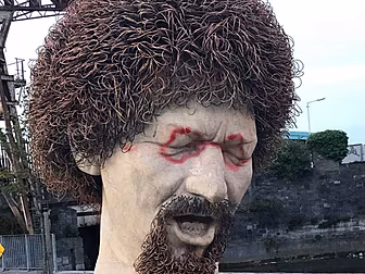 Luke Kelly Bust In Dublin Vand...