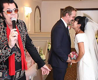 Lily Allen Has A Reason To 'Sm...