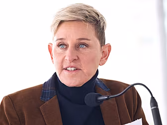Ellen DeGeneres Apologises Aft...