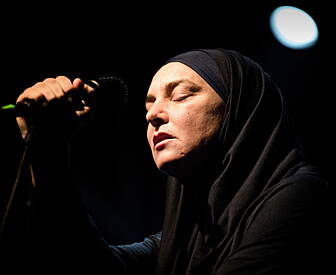 Sinéad O'Connor mourns son aft...