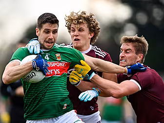 Elite sport to carry on despit...