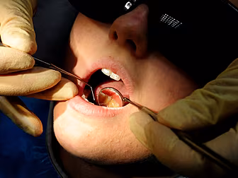 Tenerife Dentist Informs Local...