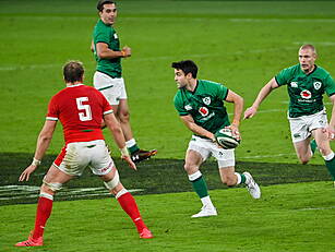 Conor Murray at outhalf 'a ris...