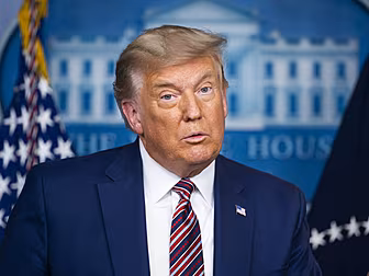 Donald Trump Tells Team To Coo...