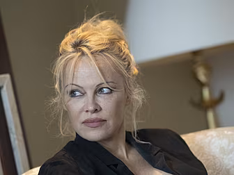 Pamela Anderson Announces Docu...