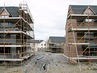 Ministers Doubtful Over Constr...