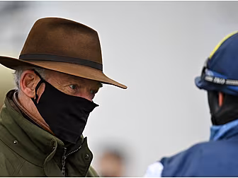 Willie Mullins gets festive pe...