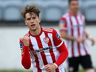 Bohemians snap up Sheffield Un...