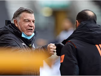 Sam Allardyce reacts as he bag...