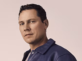 Superstar DJ Tiësto Talks Abou...