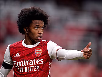 Arsenal's Willian shares vile...