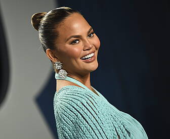 Chrissy Teigen Quits Twitter D...