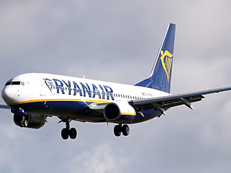 Ryanair Flight From Dublin Mad...