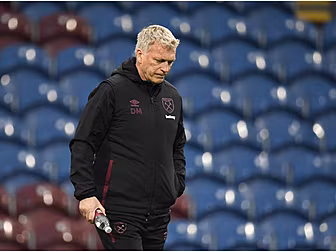Moyes dejected after hopes of...