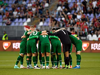 WATCH: Hungary fans boo Irelan...