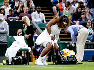 Serena retires hurt at Wimbled...