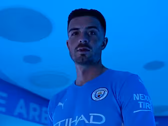 Manchester City complete recor...