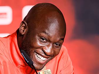 Lukaku completes medical ahead...