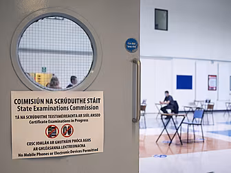 Students Call For Hybrid Leavi...