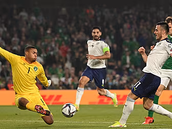 Gavin Bazunu happy to play her...
