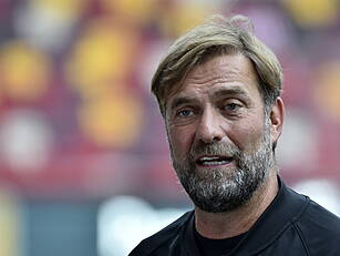 Klopp hits out at Premier Leag...