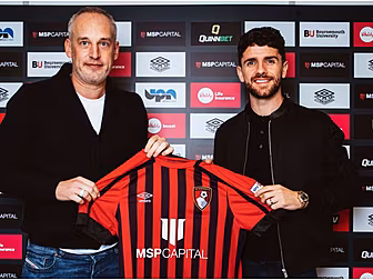 Robbie Brady signs for Champio...
