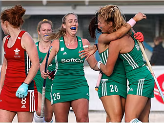 Win over Wales sees Ireland qu...