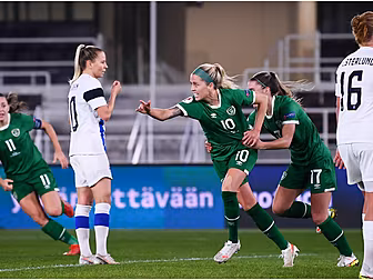 Ireland pick up first points o...