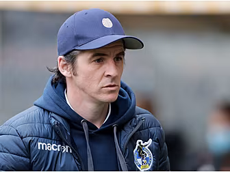 Joey Barton apologises for Hol...