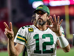 Aaron Rodgers tests positive f...