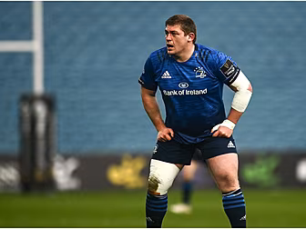 Tadhg Furlong signs new Leinst...