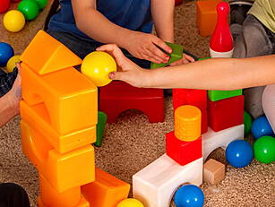Report Criticises Children Liv...