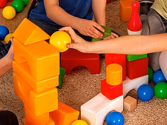 Report Criticises Children Liv...
