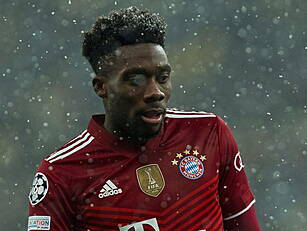 Bayern's Alphonso Davies sidel...