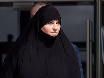 Lisa Smith Pleads Not Guilty T...