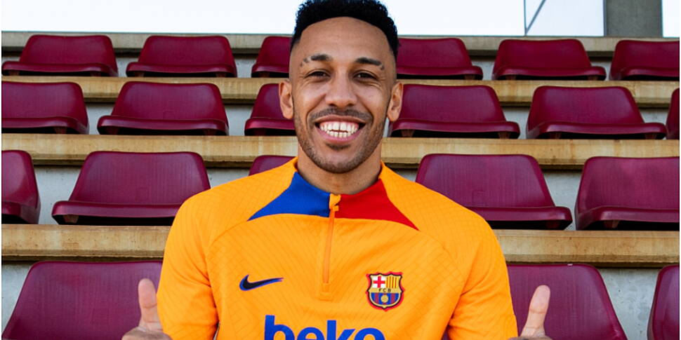 Barcelona confirm Aubameyang s...