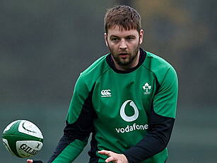 Henderson out with Covid but S...