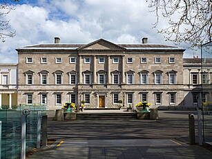 Government To Vote To Delay Bi...