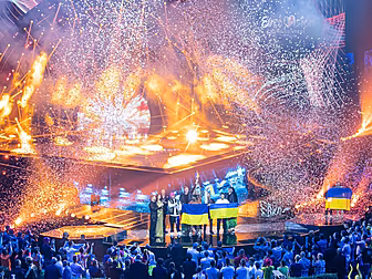 Eurovision Champs Return To Uk...